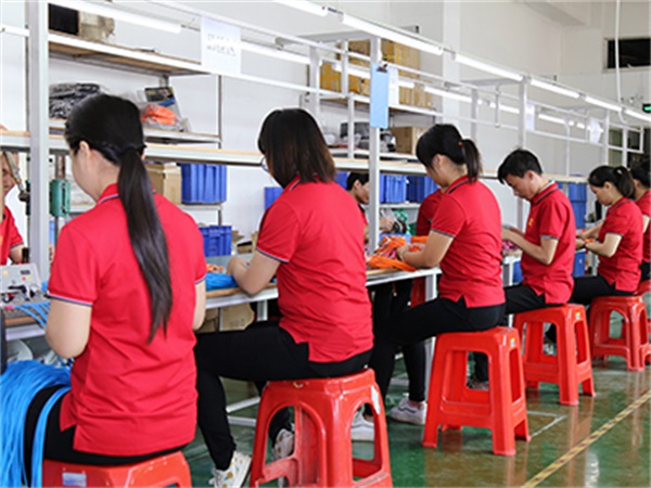 手機(jī)數(shù)據(jù)線定制廠家